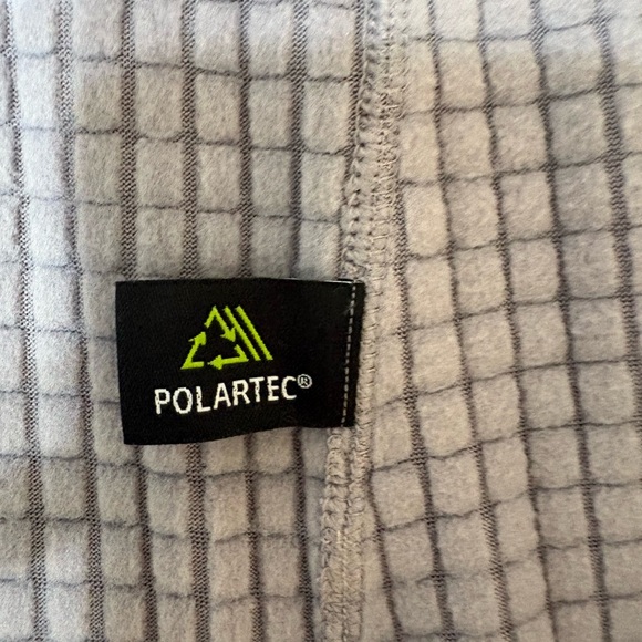 Patagonia W’s R1 Pullover - Picture 5 of 6